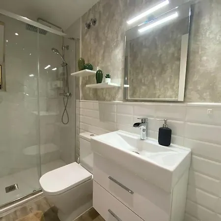 Piso 3 Recien Reformado En דירה פואנגירולה
